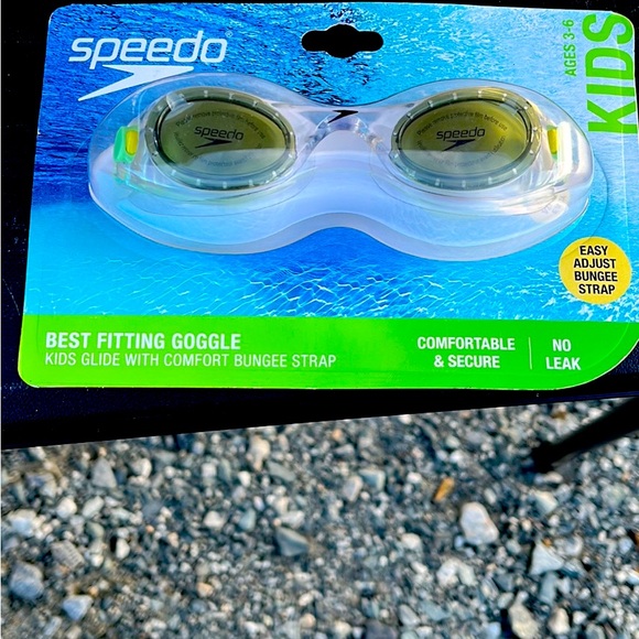 Speedo Swim Goggles - Picture 1 of 2